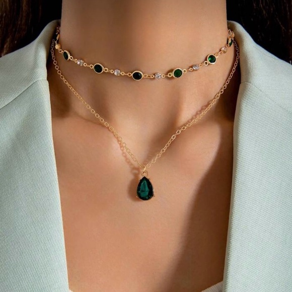 Jewelry - ⚠️Clearance Elegant 2pcs Gold and Green Pendant Necklace Set